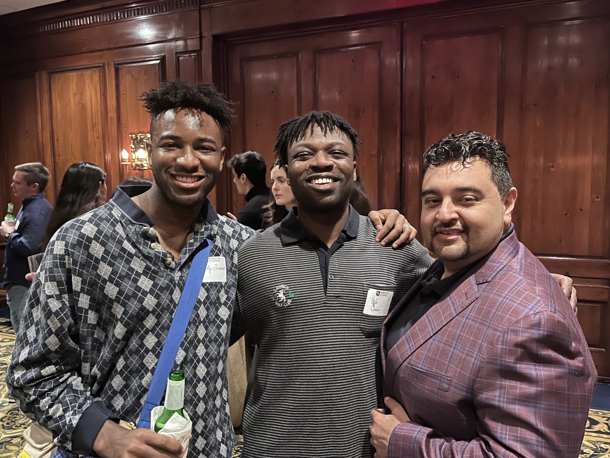 MoravianAcademy's tweet photo. 🗽🦁 Nearly 60 alumni gathered at The Yale Club in NYC. Many thanks go to Matt McQueen '99 for hosting!

#MoravianAcademy https://t.co/PrMleVHxBq