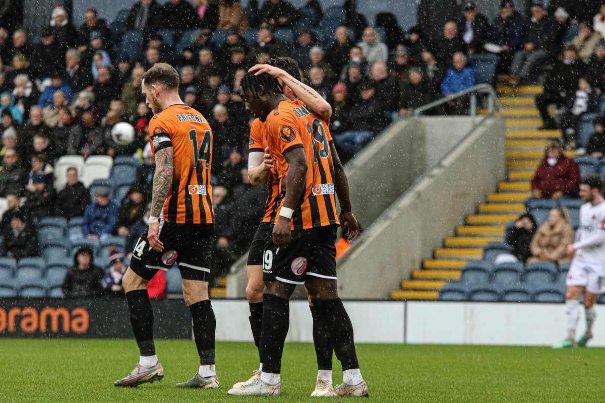 BarnetFC's tweet photo. Great start for Gatlin O'Donkor 🌟

Appearances: 2⃣
Goals: 2⃣

#BarnetFC🐝 https://t.co/ZMM1XDu2yZ