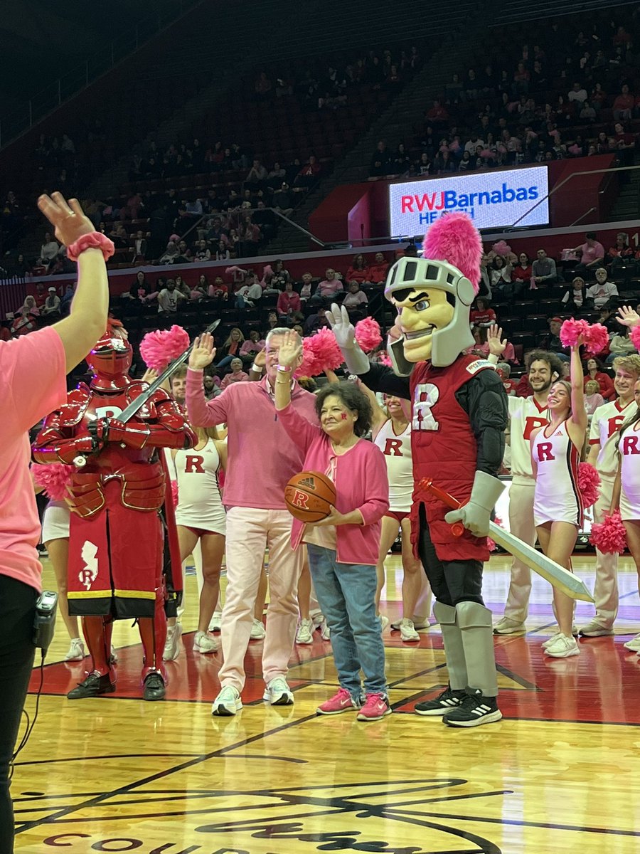 Sharon Dillard, honorary captain of @RUWBB #Play4Kay game, representing all @RutgersCancer @RWJBarnabas oncology nurses as she receives the game ball. 🏀 @RWJUH @RUAthletics @KayYowFund #OncologyNurses #Rutgers #GoRU #PinkOut #RUWBB