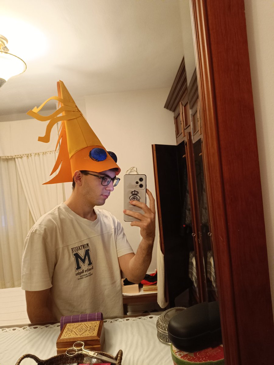 No sé qué he hecho, si una mosca, un calamar o una gamba. Lo único que sé es que voy para Málaga a ver al Recre con esta mierda en la cabeza