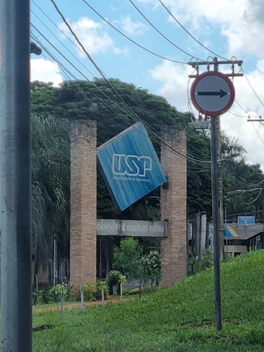 worldoflet's tweet photo. Oi gente, eu tô na USP https://t.co/tn95R9LSVS
