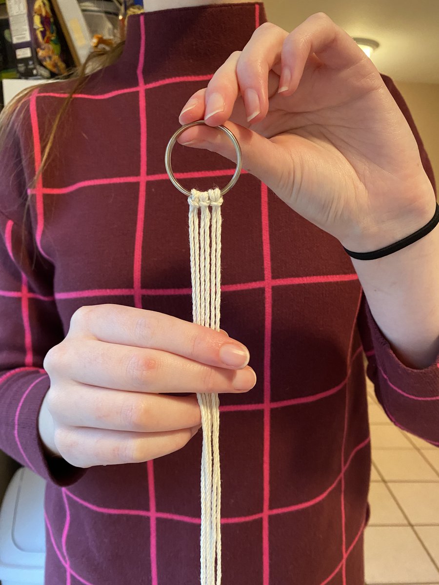 Cravings coming on strong? Try your hand at macrame! It's a great way to be creative and fight cravings at the same time🎨