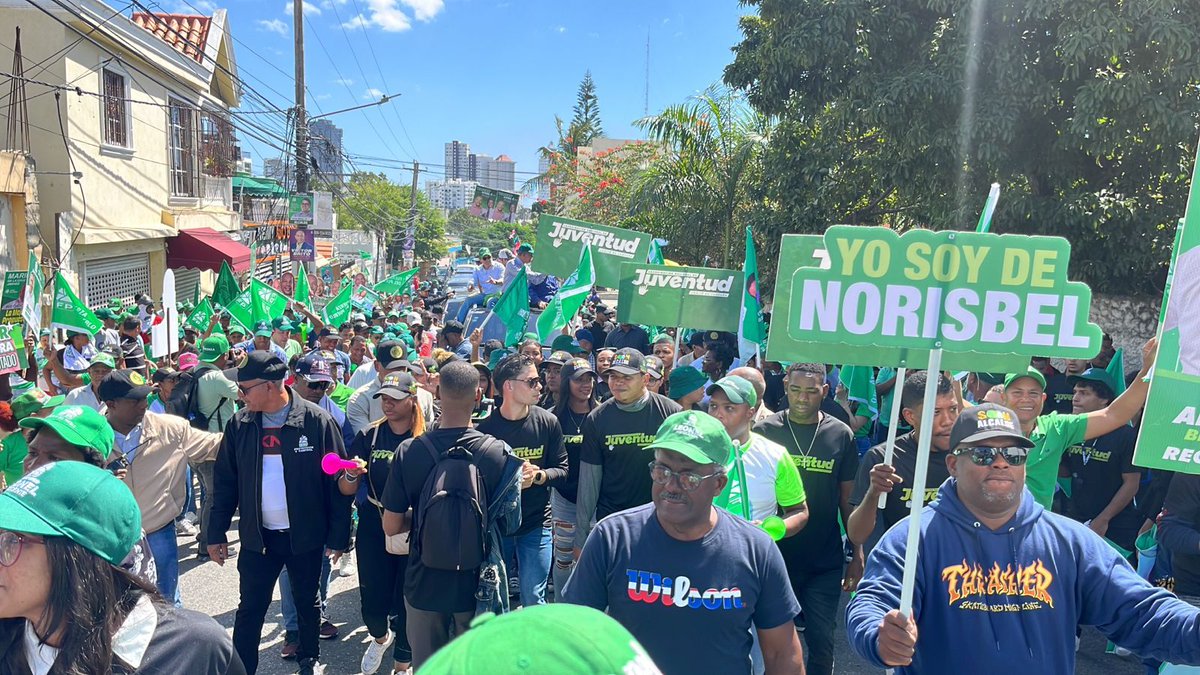 LiaMeji2031's tweet photo. Confiamos en Aquilino Serrata (SON), porqué estamos seguros de que como próximo alcalde de SDO, ¡Transformará el municipio en un lugar seguro!💚
 
#AquilinoSerrataGana https://t.co/LzMUy9qUYI