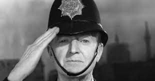 SaveRedlandLibr's tweet photo. 7.20pm TODAY on @TalkingPicsTV 

From 1960 s7 Ep 3 of #Police #Drama📺 #DixonOfDockGreen - “The Hot Seat” directed by #DouglasMoodie &amp; written by #TedWillis

 🌟#JackWarner #PeterByrne #JeanetteHutchinson #MoiraMannion #ArthurRigby #WilliamMervyn #GrahamAshley #GeoffreyAdams https://t.co/qr6jHbxdZF