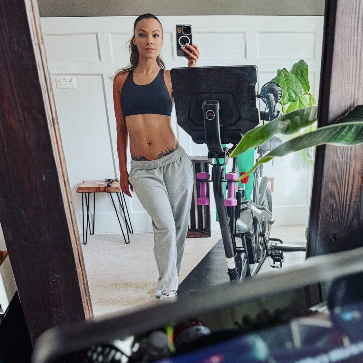 ALWAYS tag us in your workout selfies. 🥰
