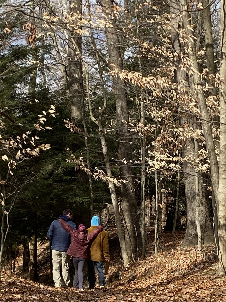 As the saying goes: “Families that birdwatch together schmirdwatch together!' Happy Great Backyard Bird Count (#GBBC) and thanks to our friends at @FernwoodBot Garden! @audubonsociety @BirdsCanada @CornellBirds