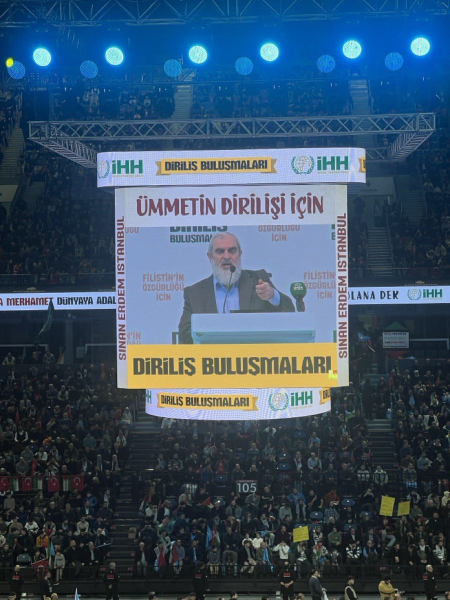 "Biz, bu dünyayı değiştiremeyiz ama ölüm  ve işgal haberlerine rağmen her sabah yeni bir umut, yeni bir heyecan, yeni bir gayretle bize kendisine bağlı olmamızı emreden Allah'ın kapısında durabiliriz."