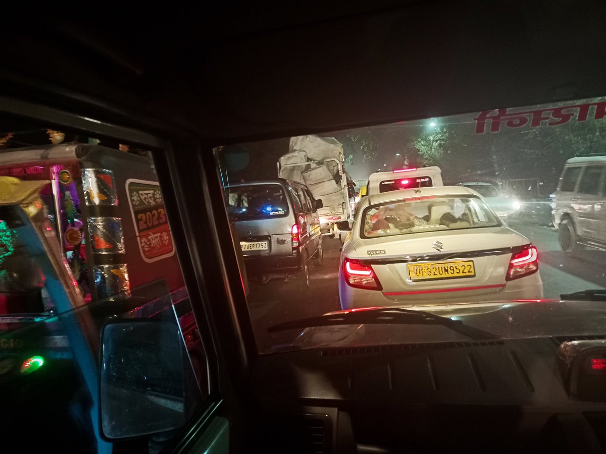 SdoMishra's tweet photo. Heavy Route blockage at Fafamau Ganga River bridge 🌉, Pl check
The public are facing so much difficulties, I am stuck in a bridge since the last 3 hours, no traffic police are there. @dgpup @Uppolice @uptrafficpolice https://t.co/UMjW8V9CVk