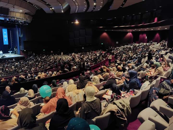 Eman_fatima1278's tweet photo. "In 'The Manifest of Quran,' Quranic teachings are best suited to societal changes and needs."📚
#TheManifestQuran
 @TahirulQadri https://t.co/0g4Ly0oE0t