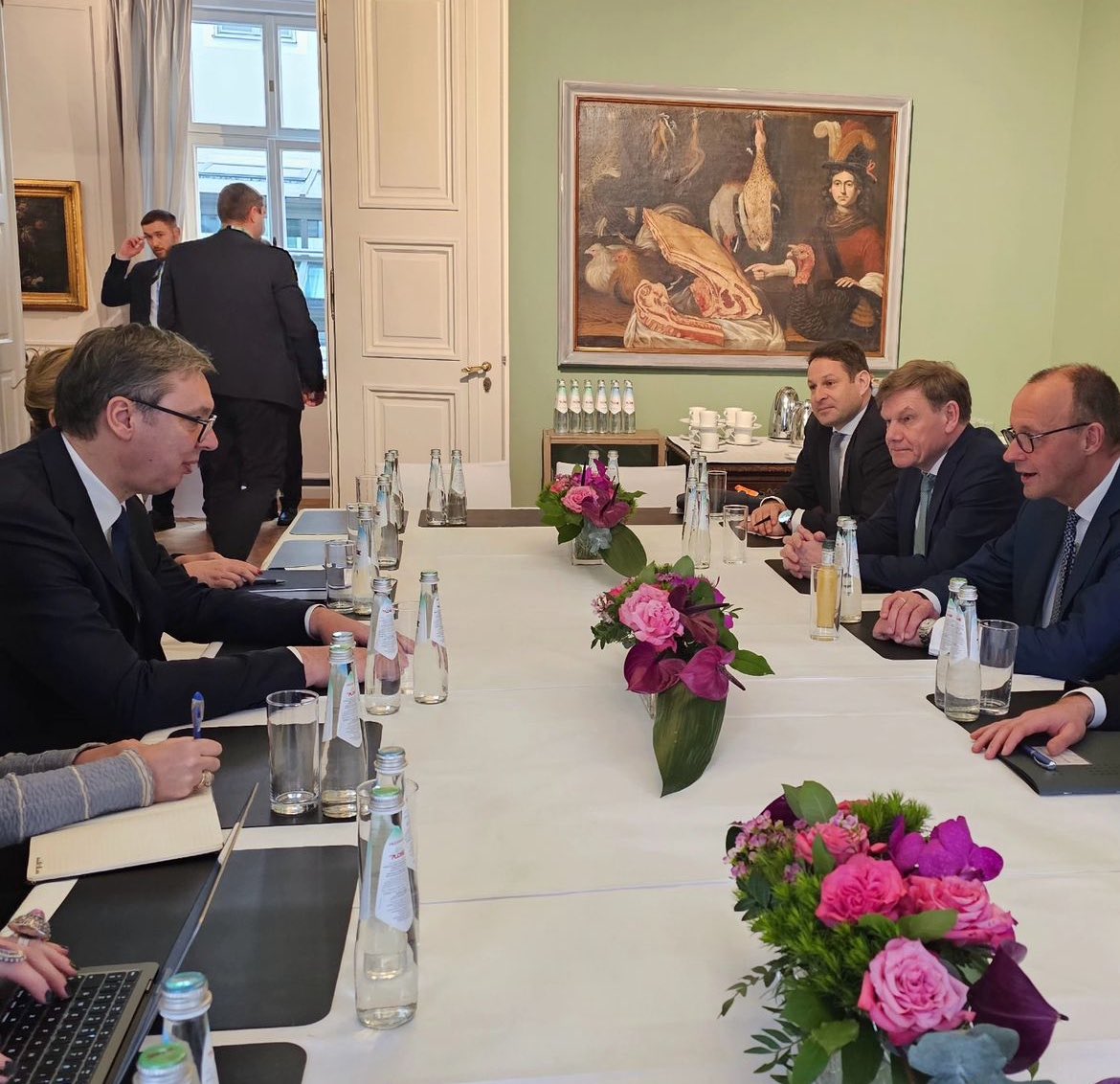 Very good and fruitful meeting of 🇷🇸 President Vučić <a href="/predsednikrs/">Александар Вучић</a> with <a href="/_FriedrichMerz/">Friedrich Merz</a> and <a href="/JoWadephul/">Johann Wadephul</a> from <a href="/CDU/">CDU Deutschlands</a> at #MSC2024 on stability in the #WesternBalkans, 🇪🇺 Integration proces of 🇷🇸, as well as on 🇷🇸-🇩🇪 economic cooperation
