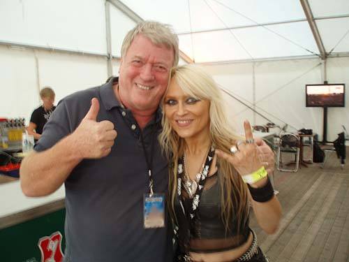 DoroOfficial's tweet photo. A very #HappyBirthday to a real #trooper! All the best and cheers to the sheriff of #Huddersfield, #RodSmallwood!
π€πͺβ€οΈπ
#Love, #Doro
@IronMaiden
#ironmaiden
#uptheirons
#doropesch
#conqueress
#warlock
#allformetal
#allweare https://t.co/TGluUsATMl
