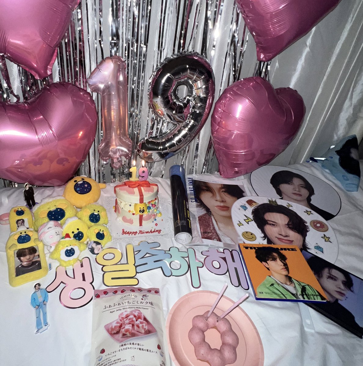 ilvtop's tweet photo. ジョンファン誕生日おめでとう🐮🩷
世界で1番かっこよくてかわいくておもろくて世界で1番大好きです💖
これからもずーっとずーっと幸せで健康で楽しくTREASUREのメンバーと家族とお友達と過ごして欲しいな₍ ᐡ ඉ́ ̫ ඉ̀ ᐡ ₎
だいすきーーーー愛してるーー🥺💖
これからも応援してるね🥺怪我しないようにね‼️

#PreciousYouthOfJUNGHWAN
#우리의_영원한막내_스무살됐소
#俺らのスーパーキングカウベイビーが成人だってよ
 #TREASURE  #소정환