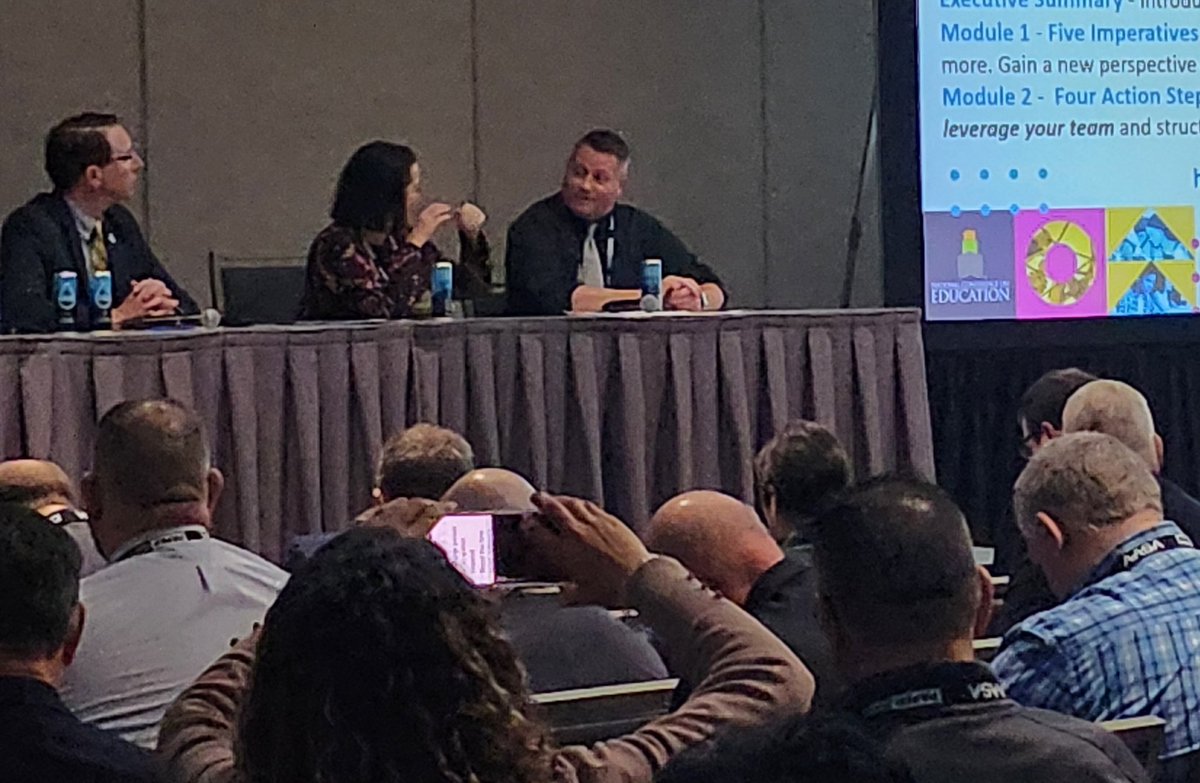 PrincipalDrH's tweet image. Hmm... #ChatGPT, #AI, and #interactivetechnology in our schools. It was evident that leaders were inquisitive when there was standing room only as we obtained valuable information on just how these tools work. @Ann_McMullan #AASAWELL