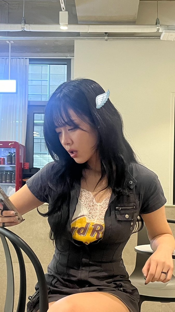 bibithinkerr's tweet image. girlfriend material