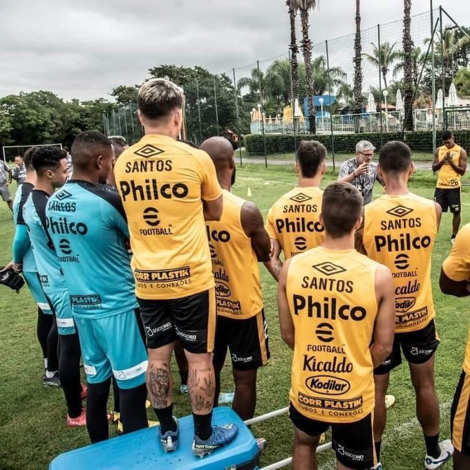 goleadadazoeira's tweet photo. essa imagem me pega muito kkkkkkkkkkkkkk https://t.co/ELD3Kbwa0M
