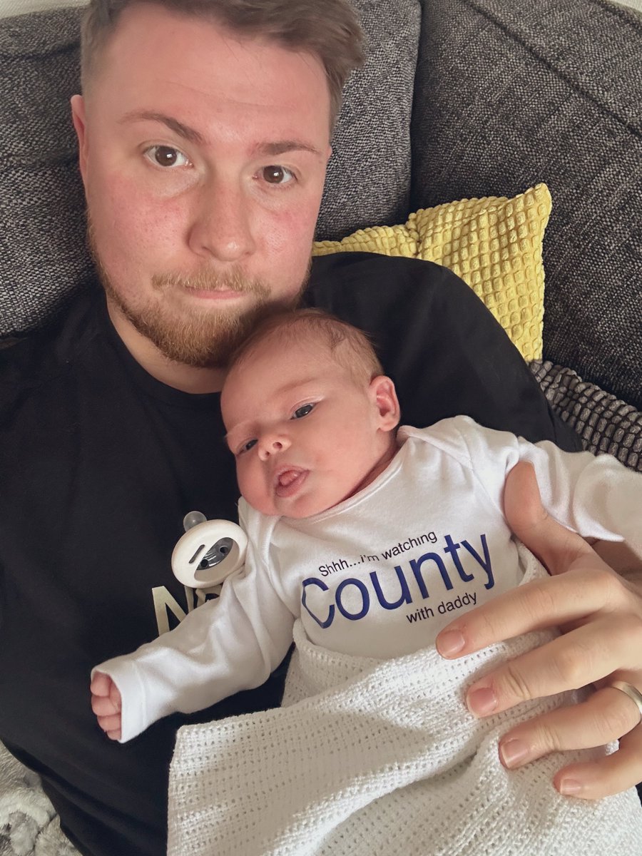 MatthewHamnett's tweet photo. No away days today unfortunately, but we’re still here watching! Come on @StockportCounty 💙🤍 https://t.co/Uk0BN6u0tN