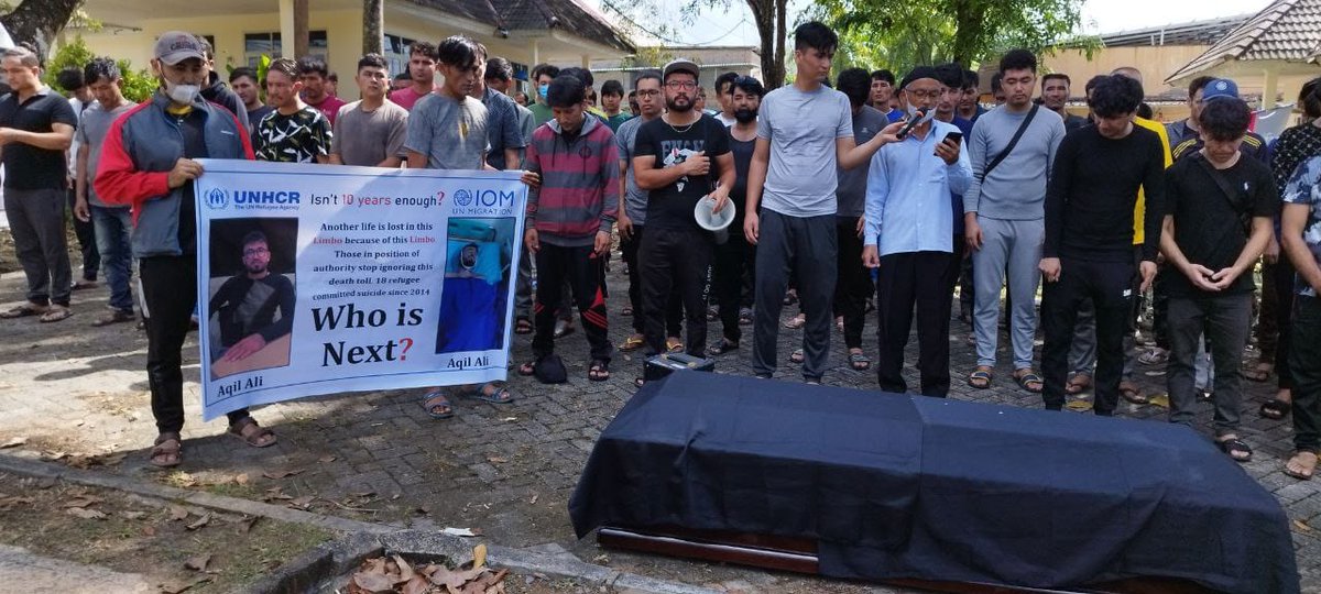 AliMoha52062202's tweet photo. A decade of uncertainty has taken the hope of normal life from us. 
#End12YearsInLimbo_Indonesia https://t.co/cAdBPB7Tdl