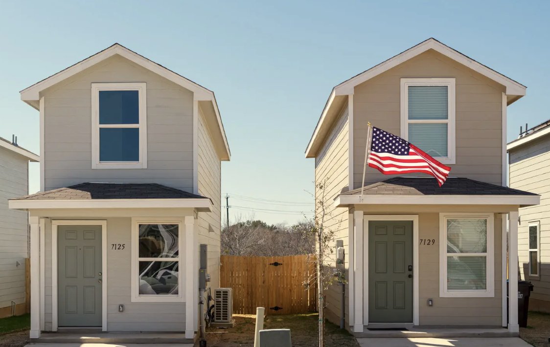 ConorDougherty's tweet photo. The future of America is... tiny homes? Subdivisions in Texas and elsewhere are now selling cottages as small as 350 square feet. Not because buyers are worried about clutter or carbon, but because this is now all people can afford. My story in @nytimes: 
 https://t.co/ZXzAoySBky https://t.co/f4JFDV9WJm