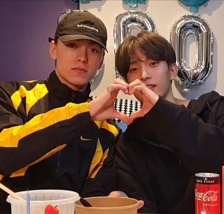 twicetingiii's tweet photo. 218 BROS BDAY GA ♡⁠(⁠>⁠ ⁠ਊ⁠ ⁠<⁠)⁠♡

DK AND VERNON BIRTHDAY ! 

🎂 2 WINNERS OF 50 PESOS GCASH 🎂 

- rt and like ! + drop tags (will check)

reply:
HAPPY 218 BROS DAY 🎂
#Happy_DK_Day
#DK #도겸
#SEVENTEEN #세븐틴
#Happy_VERNON_Day
#VERNON #버논
#SEVENTEEN #세븐틴 https://t.co/vEesJqjvY6