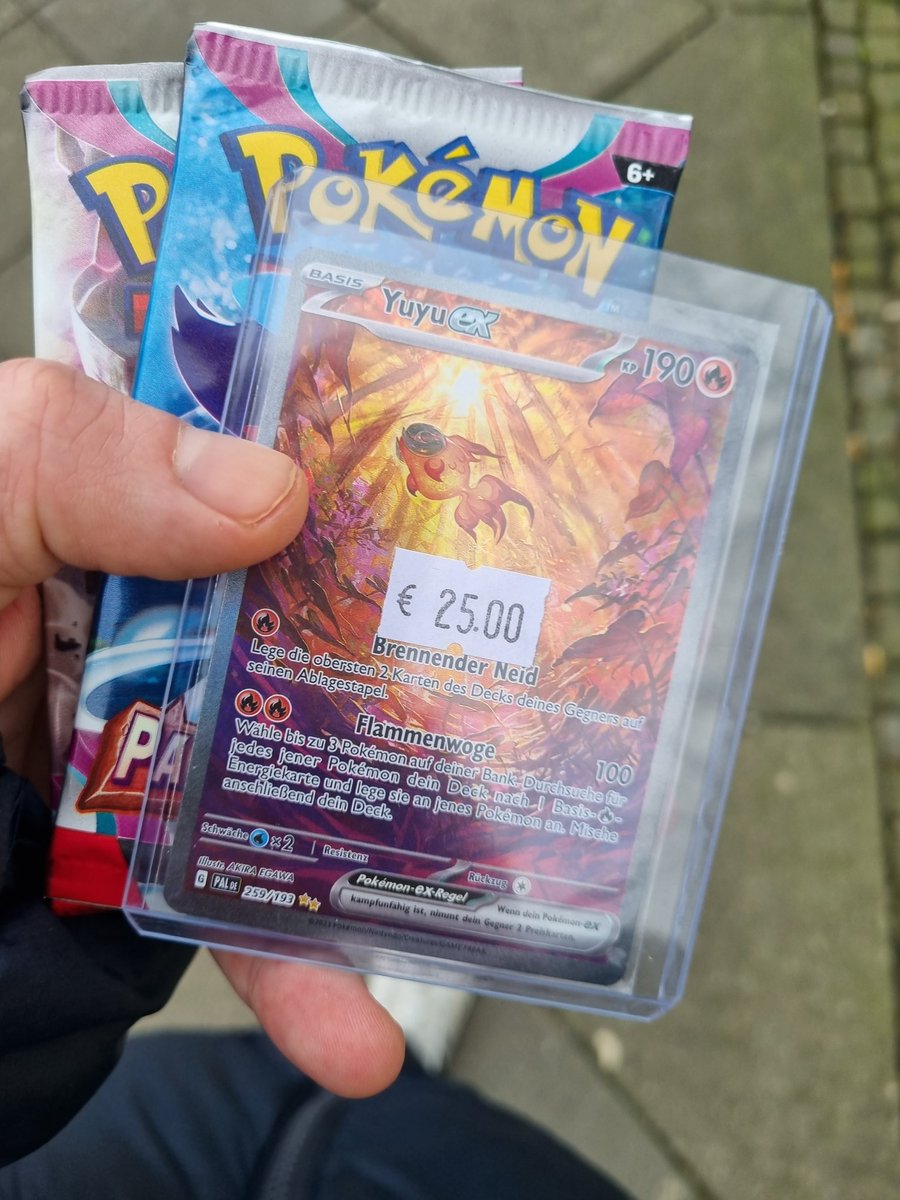 20luggi80's tweet photo. Finally won my first PC this season from 0-1 to 3-1 and no gameloss in Top Cut as well! Had to buy the Alt art JuJu card at the Store from prizing as it performed so well today ❤️ +30  203/400 #pokemon #vgc #premierchallenge #playpokemon https://t.co/Ga7TvalDmK