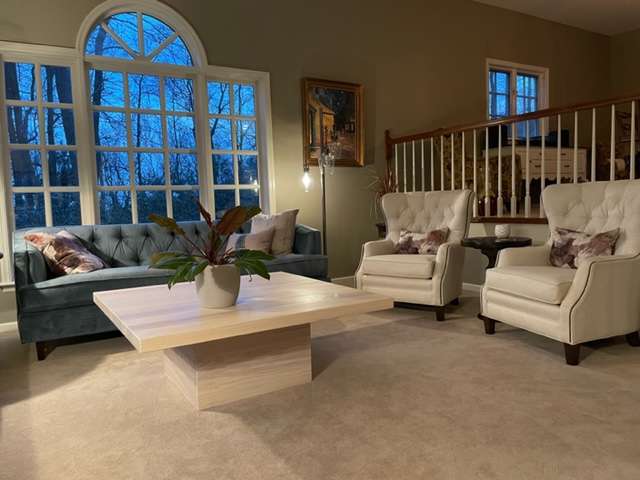 HandmadeTables's tweet image. We do coffee and side tables as well.

This customer went with some contrast!

#coffeetable #sidetable #livingroomdesign #sittingroomdesign