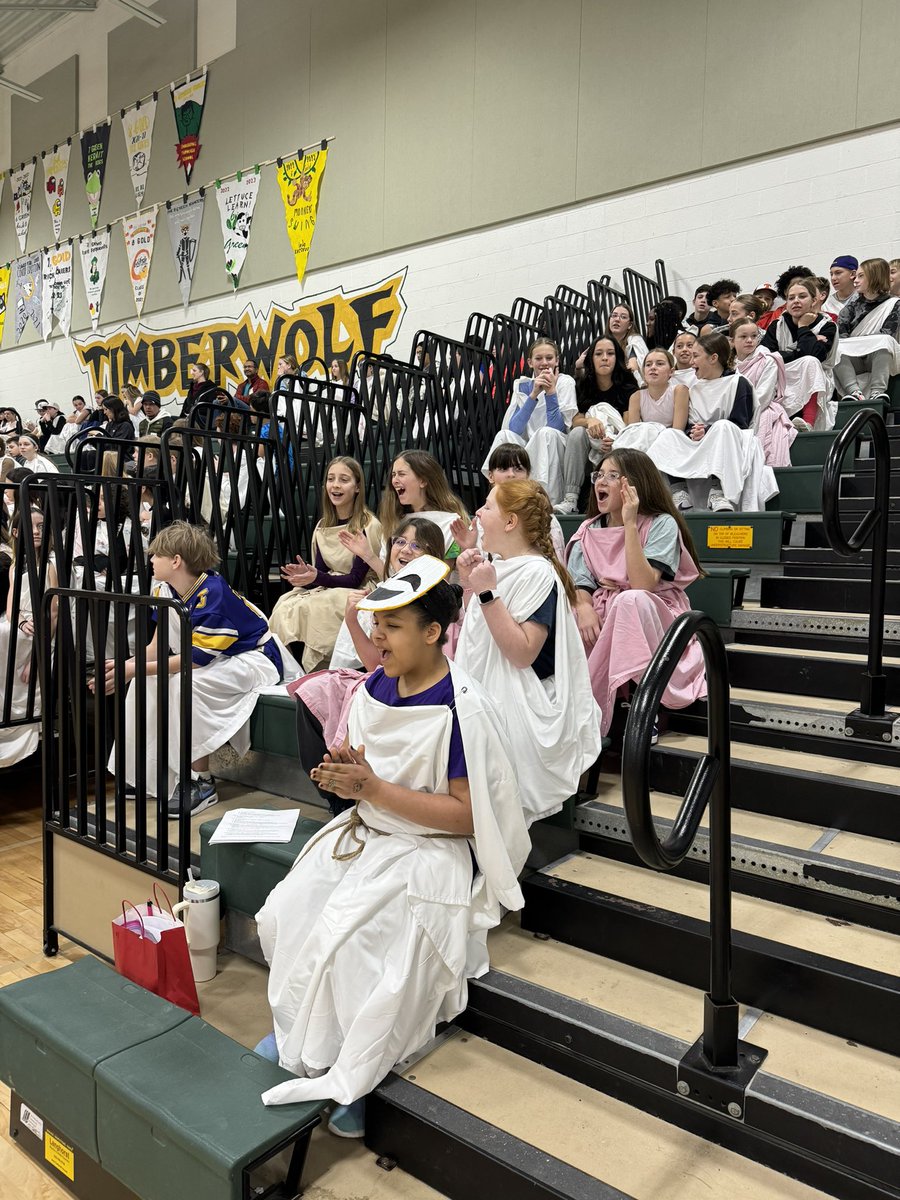 SeamanELA's tweet photo. Good times at our annual Greek Olympics day! The students had a blast and were such good sports! 💚🏛️💛 https://t.co/ioppu01jbu