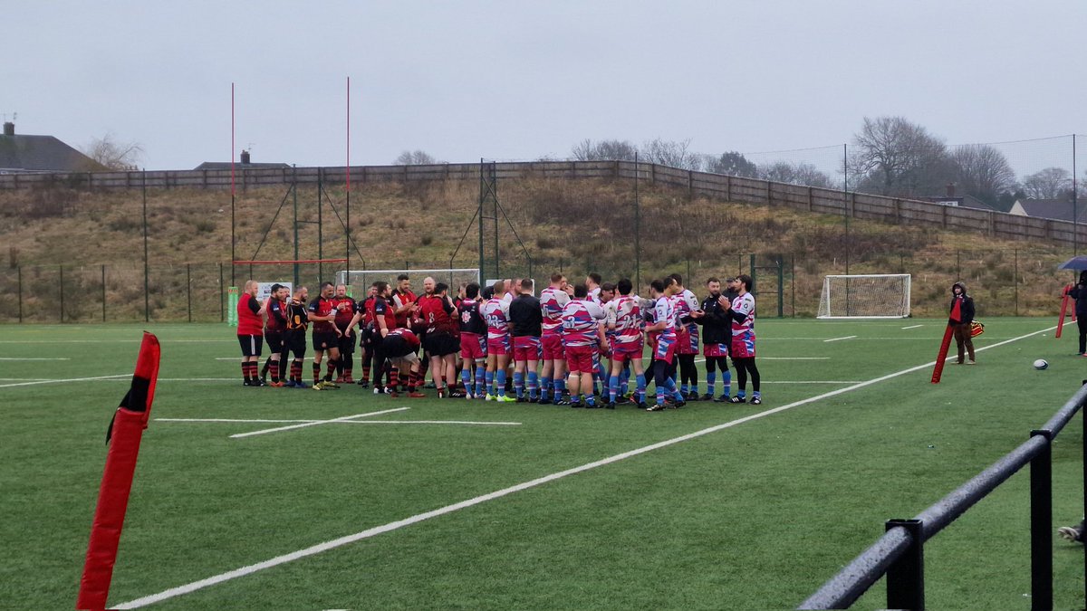 A nailbiting finish to an excellent match seeing @CardiffLions beat @bristolbisons 29-28 at Llanishen today 👏🏽👏🏽👏🏽👏🏽👏🏽 Great to meet and chat with Cat from @TransDevilsRFC too 😊 @WRU_Community @IGRugby