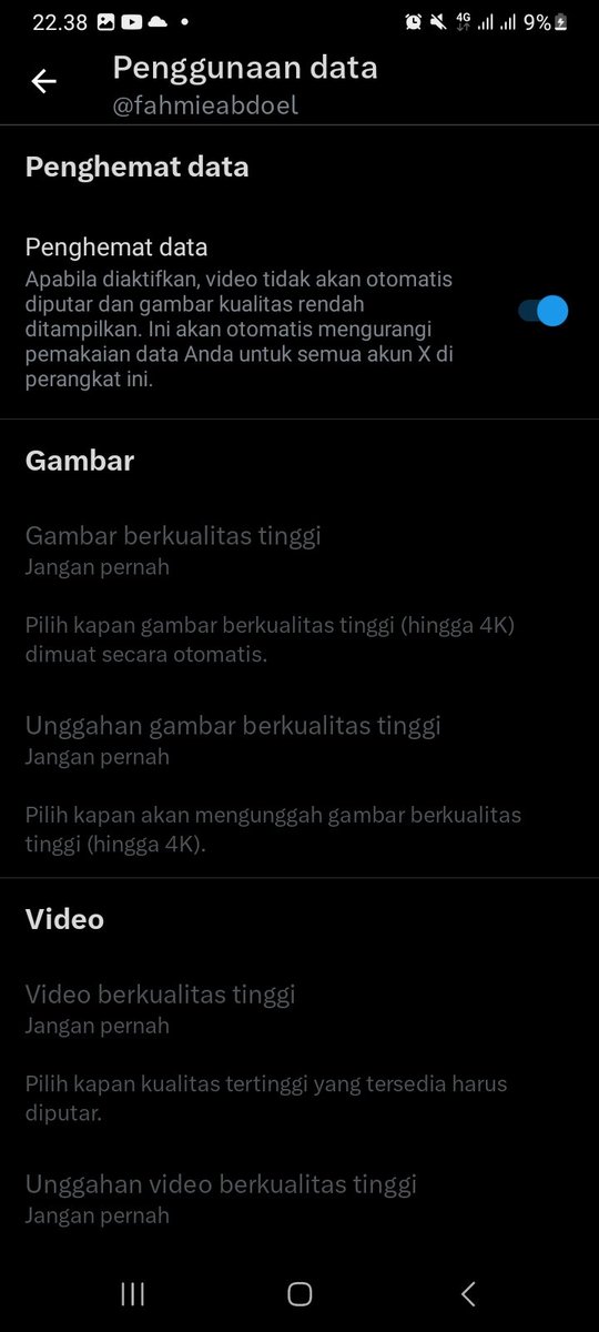 Buka Pengaturan dan Privasi => buka Aksebilitas, Tampilan, dan Bahasa => buka penggunaan data => aktifkan pengehmat data.
It's work! Selamat mencoba.