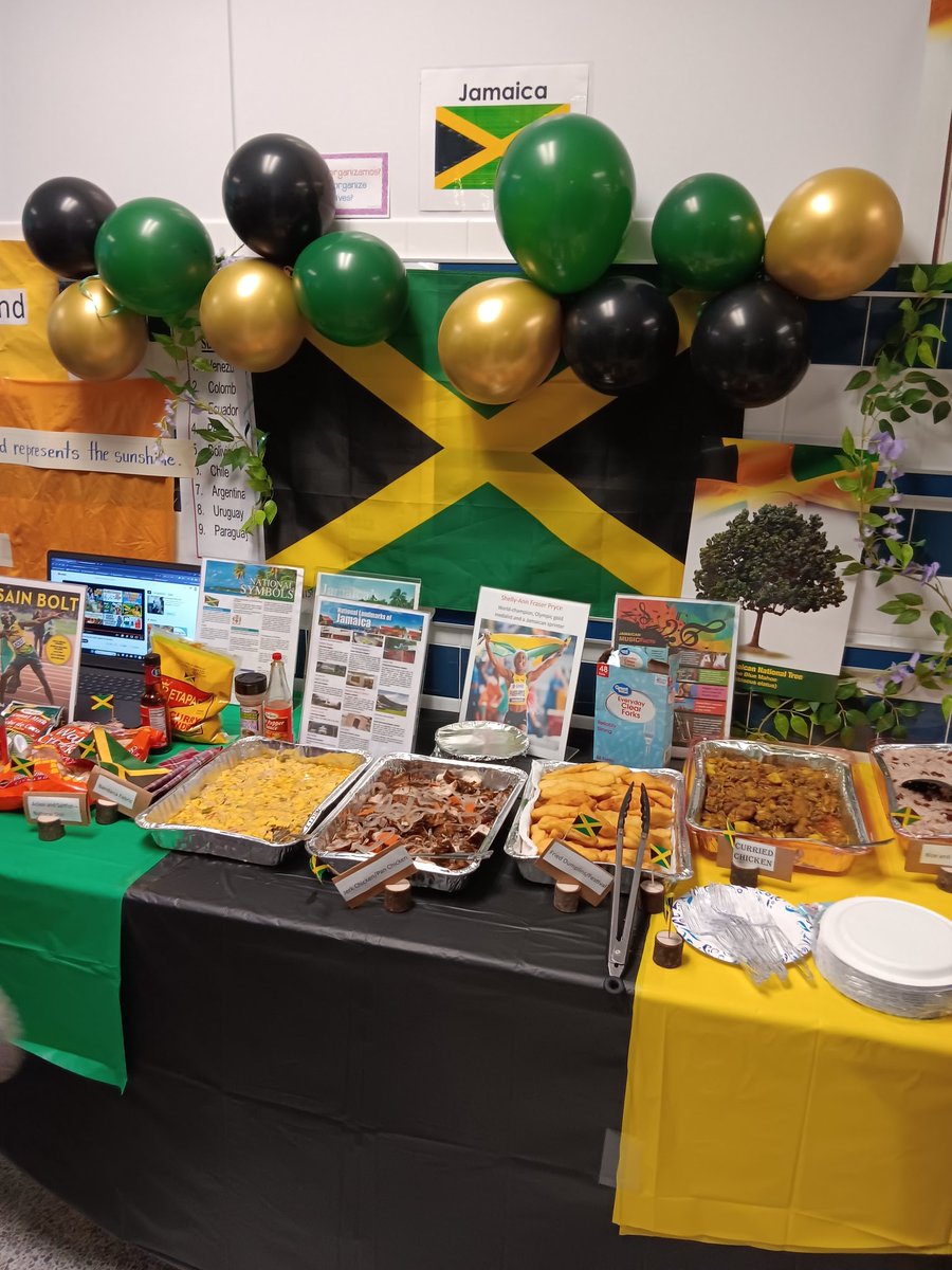 samb_bent's tweet photo. Our Cultural Night was awesome @ParticipateLrng https://t.co/I95tV0Fac4