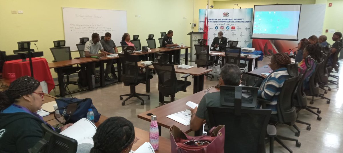 ODPM_TT's tweet image. This course clarifies the chain of command and supervision responsibilities to improve accountability, provide a systematic planning process, implement a flexible, predesigned management structure and leverage consistent plain language communications systems. #ICS100