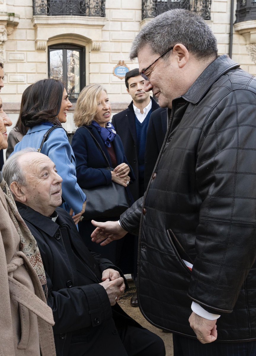 🥲 Emocionado, y desde el respeto, mis sinceras condolencias a la familia de Juan Mari Uriarte y a la Iglesia en Bizkaia. Nos quedará su legado y su enorme aportación a nuestro Pais. Humildad, Amistad, Paz, Esfuerzo y Bondad, al servicio de todas y todos. Goian bego !