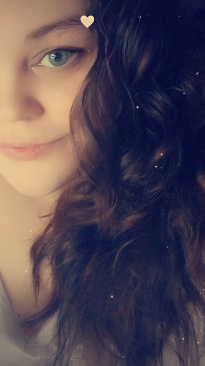 Shorter hair means natural curls are so much more defined 💞