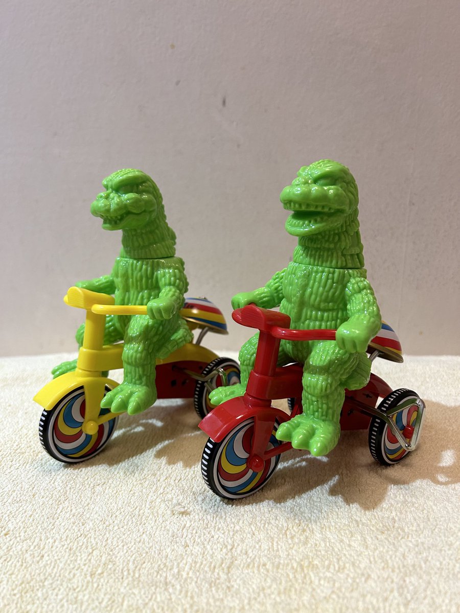 M1号の西村さんにいただいたサンプル。 74ゴジラ と偽ゴジラ