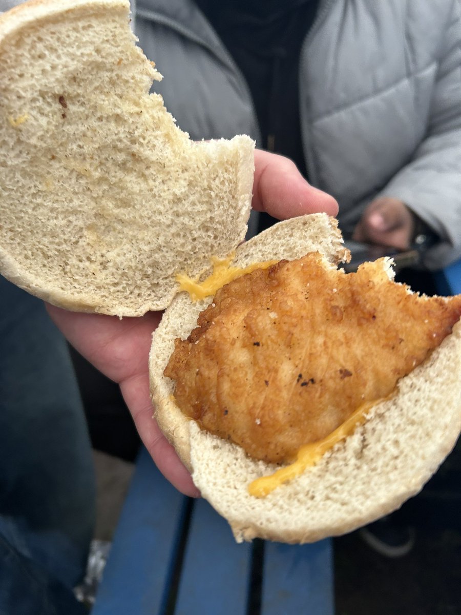 Two types of <a href="/FootyScran/">Footy Scran</a> at Oxford City…

Chicken Curry (£6) vs Chicken Burger (£5)