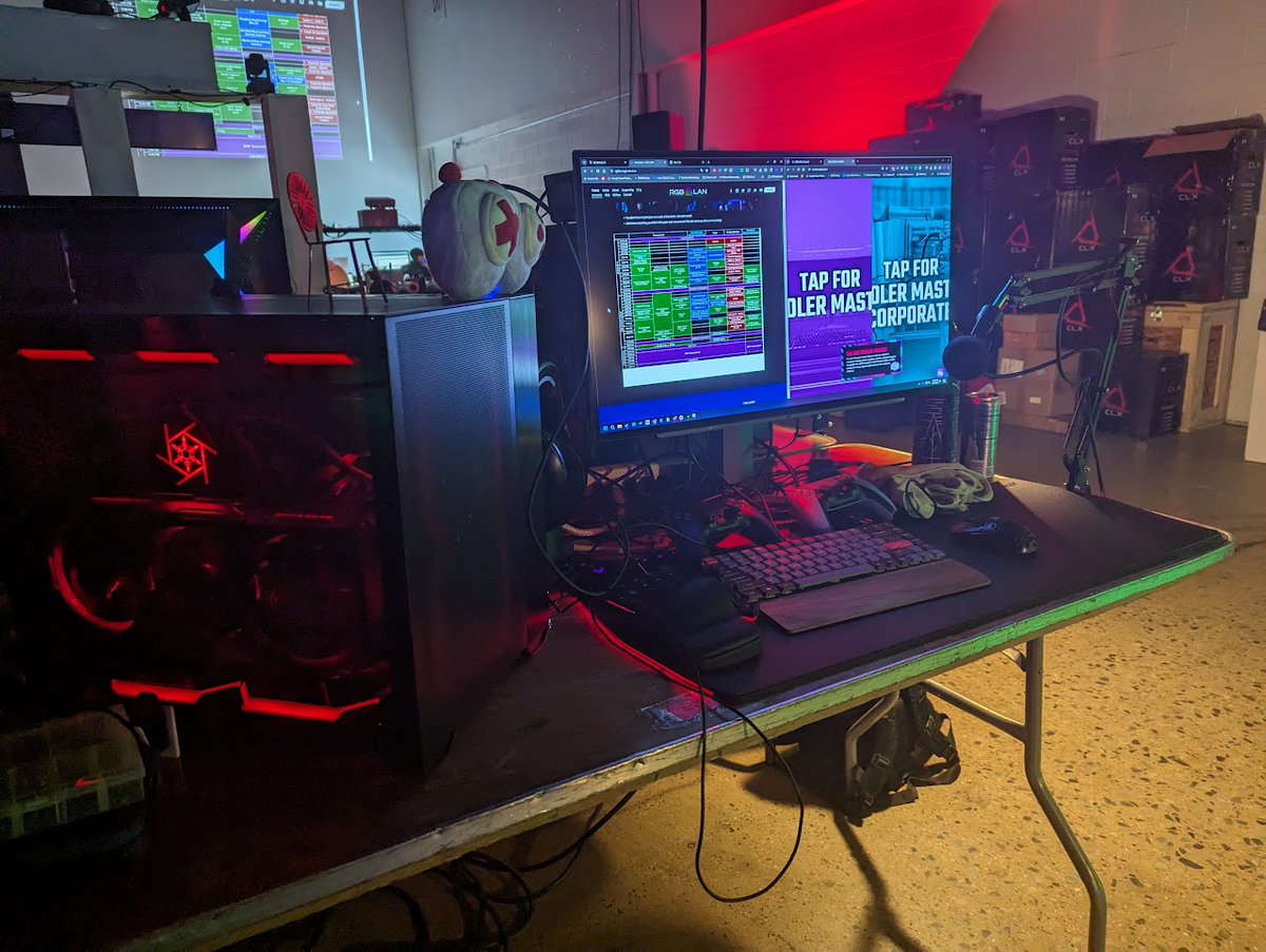 mor_a_no's tweet photo. Last year I won a @Glorious Gaming Keyboard at @RGBLAN. Get's used everyday since! Thank you for sponsoring again!! https://t.co/PLjQ0iTDMV