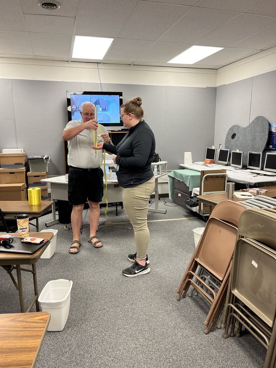 kristinvest4fcs's tweet photo. Saturday morning professional learning with new teachers and new @BabyLockSewing sewing machines! Thanks to the amazing Paul at Sew Creative for sharing his knowledge, advice and skills with us! #SayYesToFCS #lpscte #CTEMonth #alwaylearning https://t.co/ClDx5IrJqw
