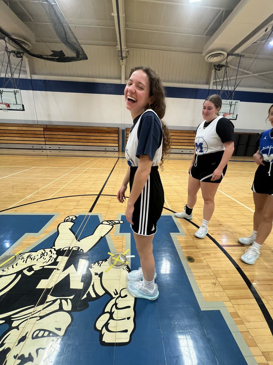 ladymiddiehoops's tweet photo. WAKE UP MIDDIESSSSS ITS GAMEEEDAYYY!! PLAYOFF ERA! 🙌🏼

🆚 Mayfield 
🕠 7:00pm
📍 Mayfield High School  

#WEoverME @MiddieUpdates @MiddieStudents https://t.co/QgthkVn8N4