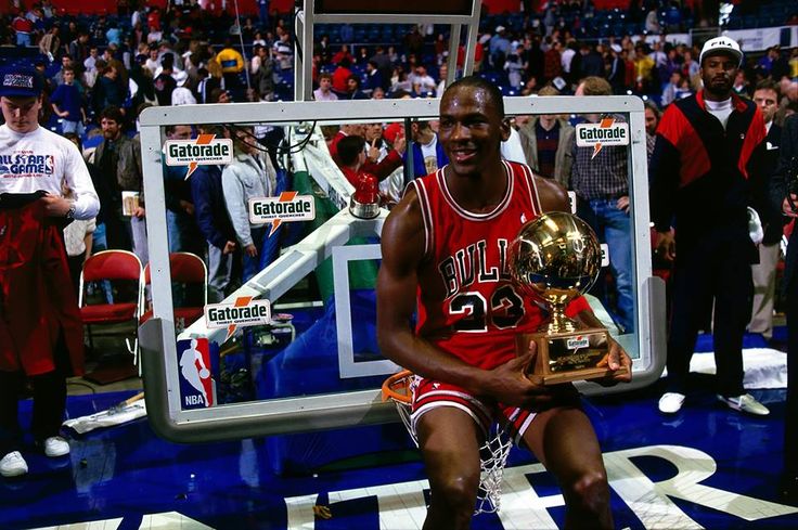 Invizibulu's tweet photo. Today is Michael Jordan's birthday. 

Simply the Greatest.

#Jordan #GOAT #NBAAllStarWeekend #NBASlamDunkChampion #NBA #NBAAllStar https://t.co/Wb1HYMgiJ1