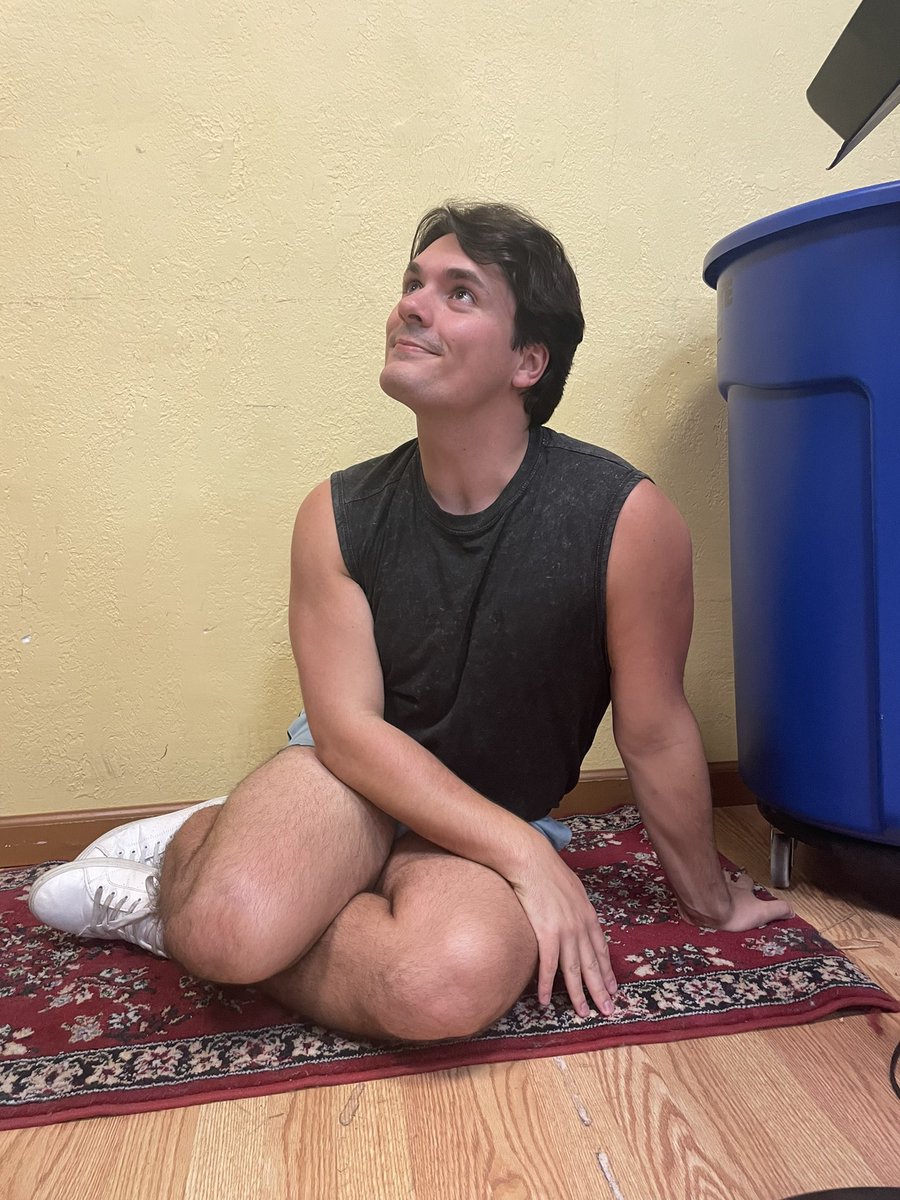 mylekunson's tweet photo. I don’t use this account nearly as much anymore but here’s a reminder that i’m cute even next to a trash can https://t.co/EHY26wdmZf