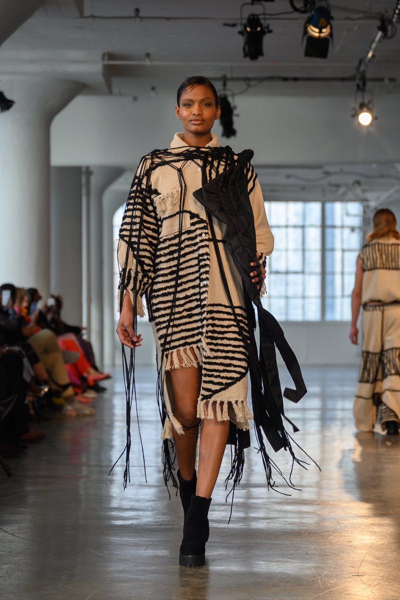 TavaVeronica's tweet photo. For @idol_jose NYFW Show @fashiondesignersoflatinamerica produced bay @albaniarosarioofficial , thank you for opportunity! 

💋🥥🍍
📸 @art_of_jabbar  
#nyfw #nyc #gettyimages #fashionstyle #moda #photography #top #filipenses413 #fdlamodels #godblessme #dr🇩🇴 https://t.co/exz1y8Q7CN