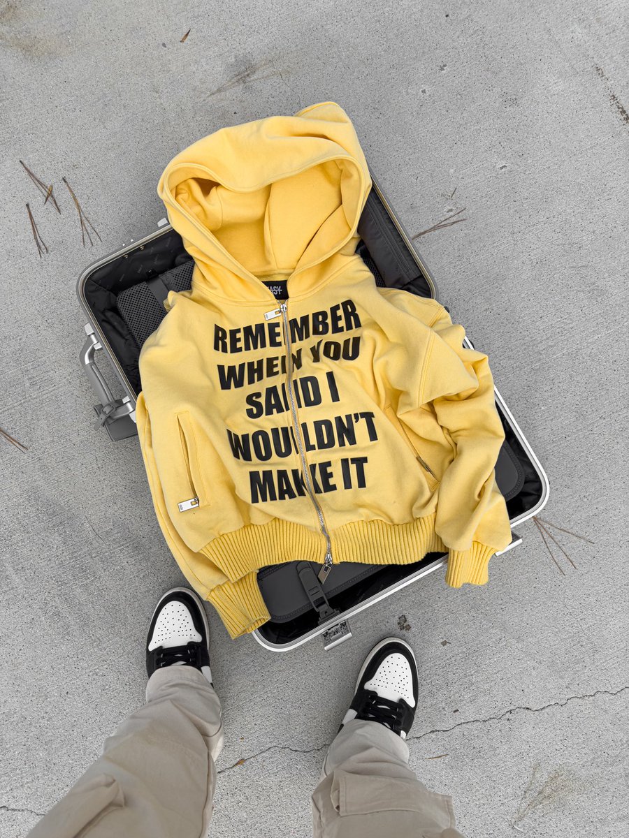_ChrisAlia's tweet photo. Probably my favorite hoodie https://t.co/LKXf7bMJyo
