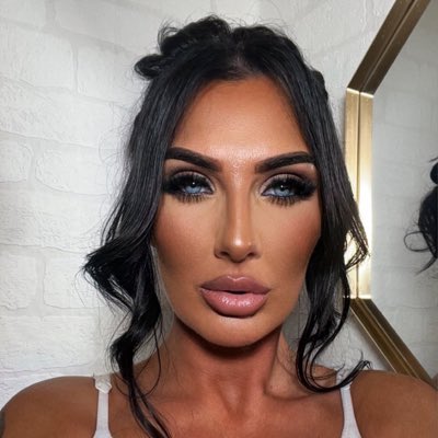 KeyleaHowson's tweet image. #NewProfilePic