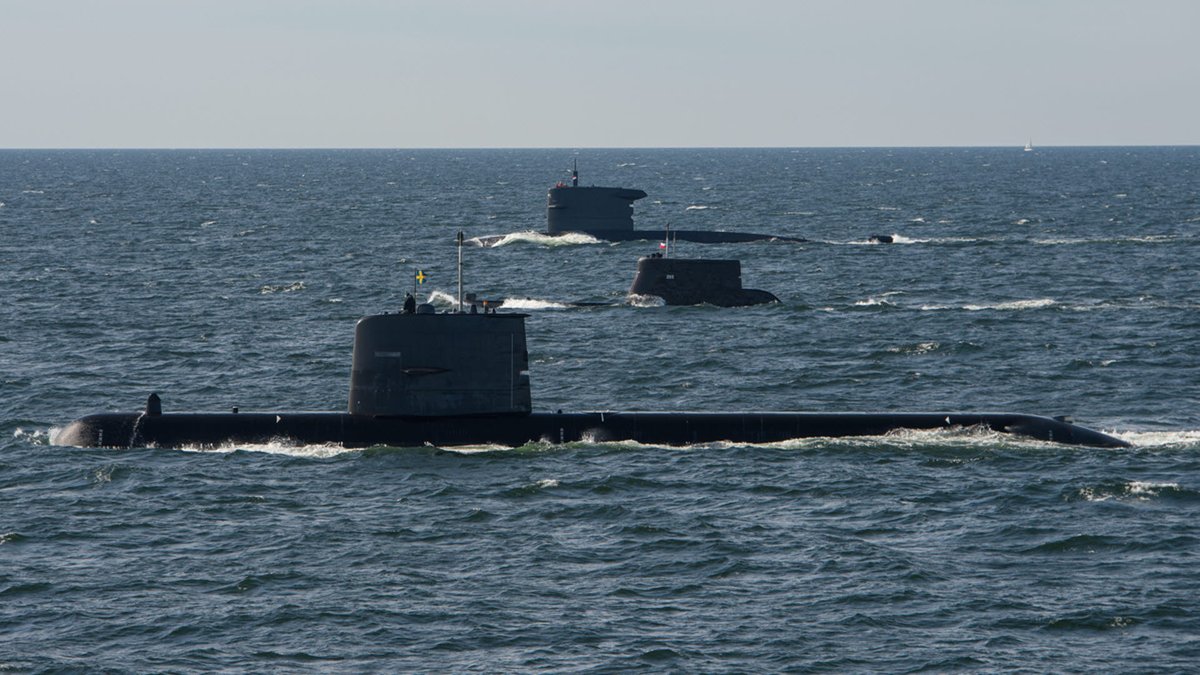 #SubSaturday #Submarines 🦾🇸🇪🇵🇱🇳🇱🌊 European diesel-electric/AIP attack submarines: Royal Swedish Navy Gotland-class HMS Halland (Hnd), Polish Navy Kobben-class ORP Sęp (295) & Royal Netherlands Navy Walrus-class HNLMS Bruinvis (S-810).