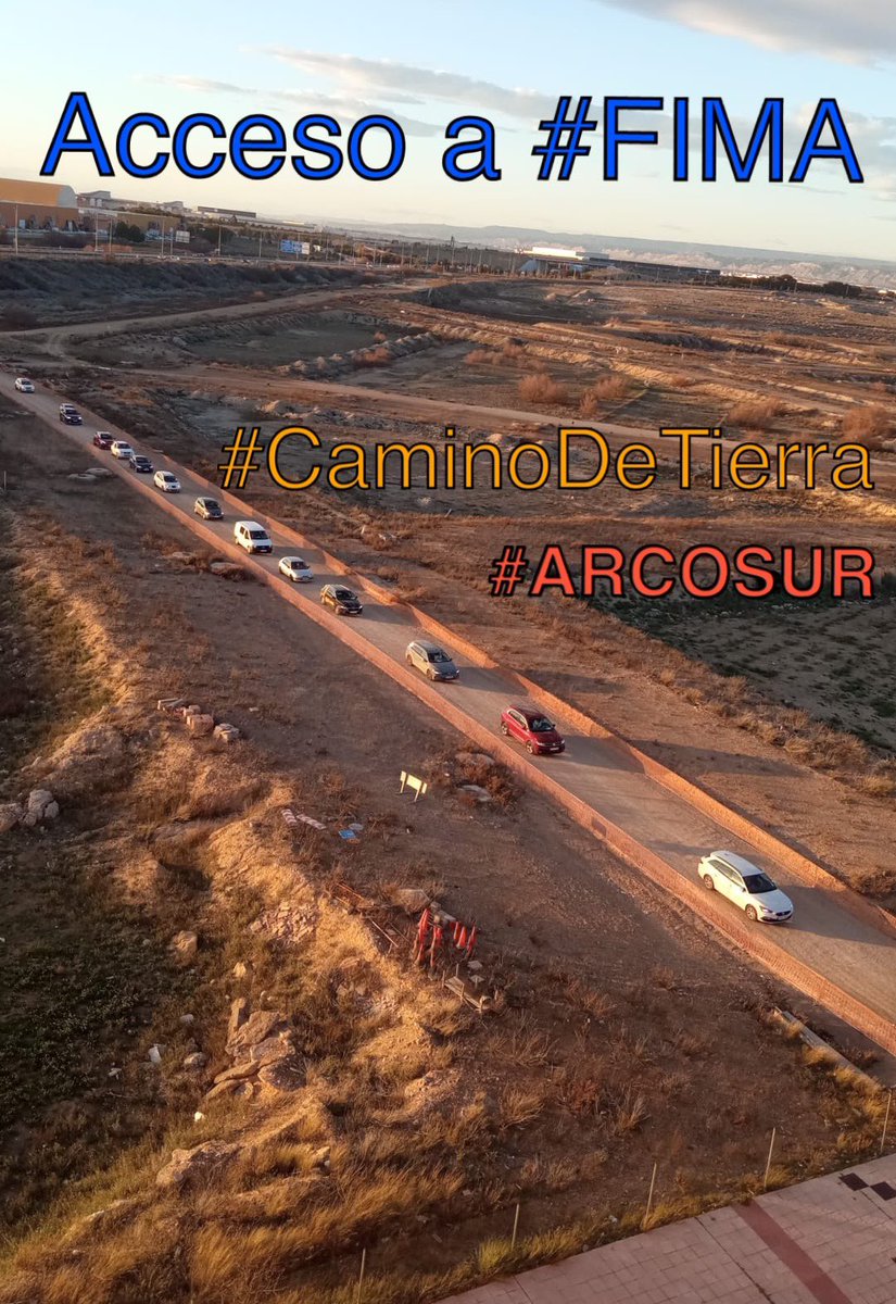 El acceso a la feria INTERNACIONAL de la maquinaria #FIMA2024 es el #CAMINOdeTIERRA por #calleFuenteDeNeptuno, sigue igual desde hace años . Sres  <a href="/zaragoza_es/">AyuntamientoZaragoza</a> <a href="/ChuecaNatalia/">Natalia Chueca</a> <a href="/GobAragon/">Gobierno de Aragón</a>  <a href="/Jorge_Azcon/">Jorge Azcón</a> ¿Asfaltarán esos 600m? #FIMA #Arcosur #Zaragoza <a href="/vmse10/">Víctor Serrano Entío 🇪🇸</a> <a href="/Tatianagaudes/">Tatiana Gaudes</a> #atasco