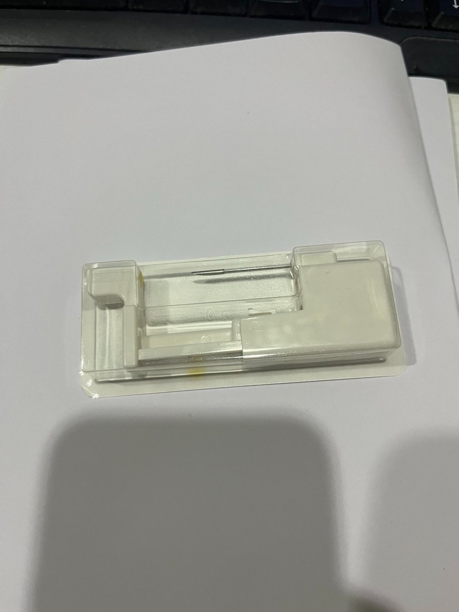 想起还画过这野生 穿孔教程
第一次穿孔和第二次穿孔用的道具还是不太一样，
虽然感觉P4的好用一些。不过针会相对粗一些，但是比较容易使力