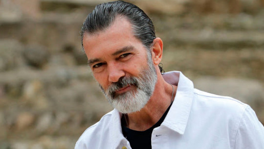 capTercio's tweet photo. “Yo tengo la impresión de que en el año 1985 o 1986 Franco llevaba más tiempo muerto que ahora". 

Antonio Banderas https://t.co/SNR54lCUwv