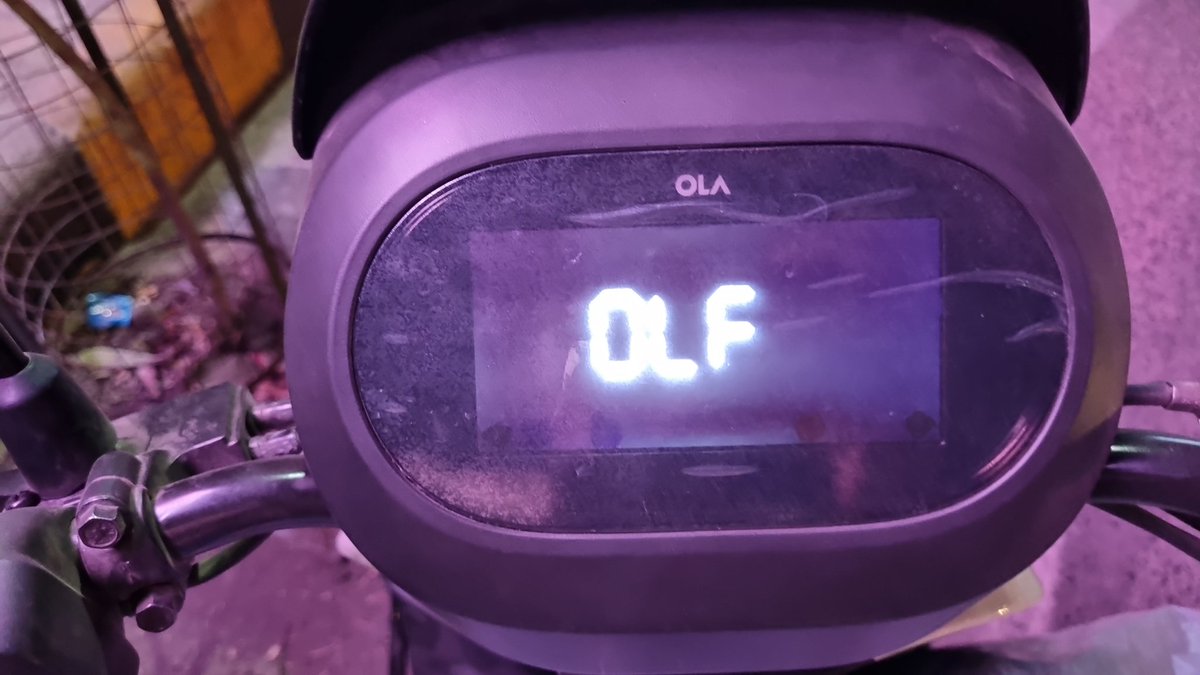 baid_ankur's tweet photo. @OlaElectric @ola_supports 
Every 2 mins vehicle had system failure ! Everytime atleast 5-7 times i have to reboot the system 
More interestingly 22nd jan 23
 i have bought the vehicle 
Most interestingly after i have given my ola for a software update being replacing my old.. https://t.co/HKkJ1IaCmr