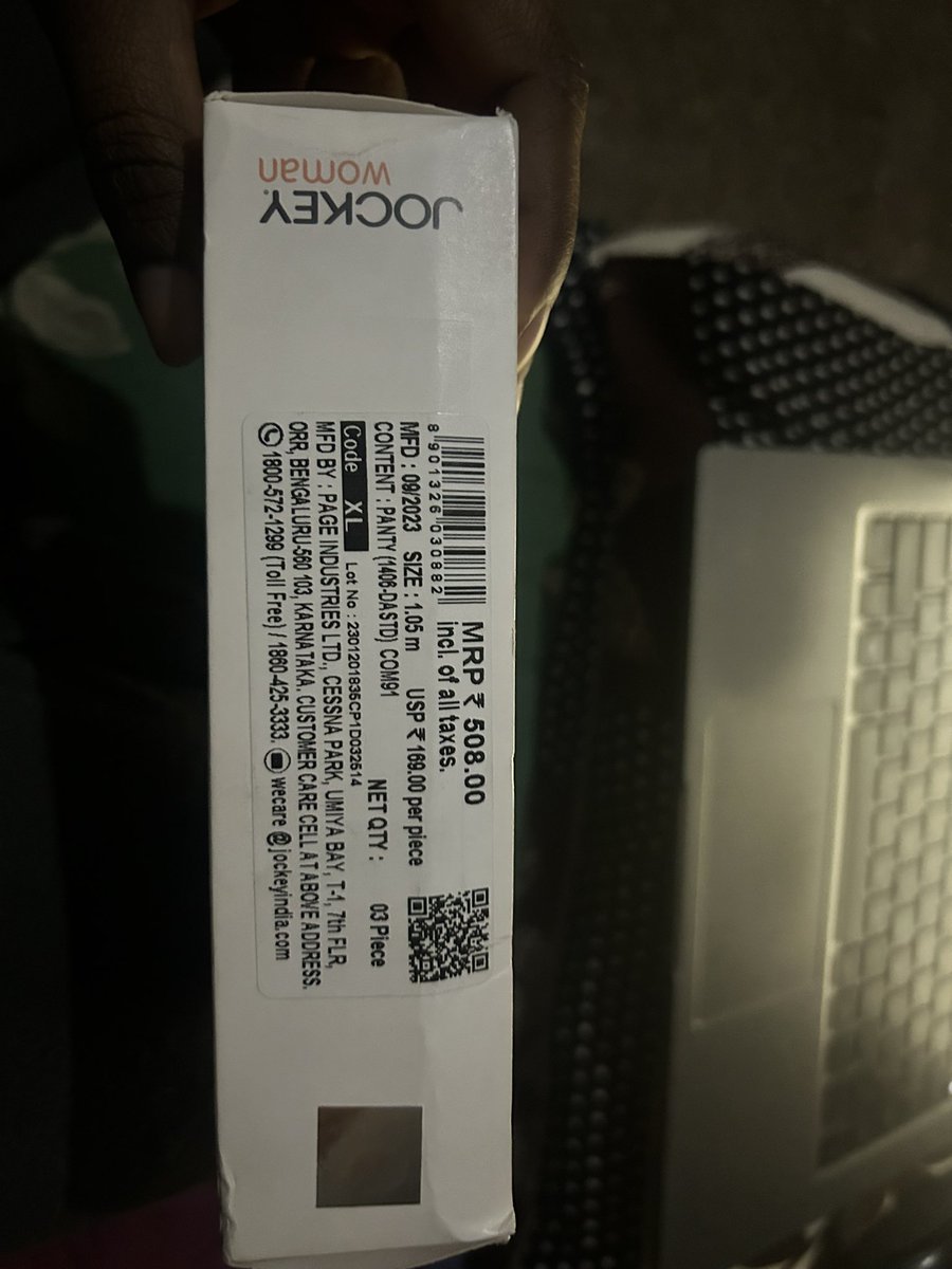 GuptaAnnushree's tweet photo. @myntra I ordered women jockey briefs, SMALL size and Myntra delivered XL size.. I understand the briefs ordered are non returnable and hence ordered the size I require but it was Myntra’s error that they delivered wrong size, now neither they’re refunding nor helping to exchange https://t.co/bq3WSSMNav