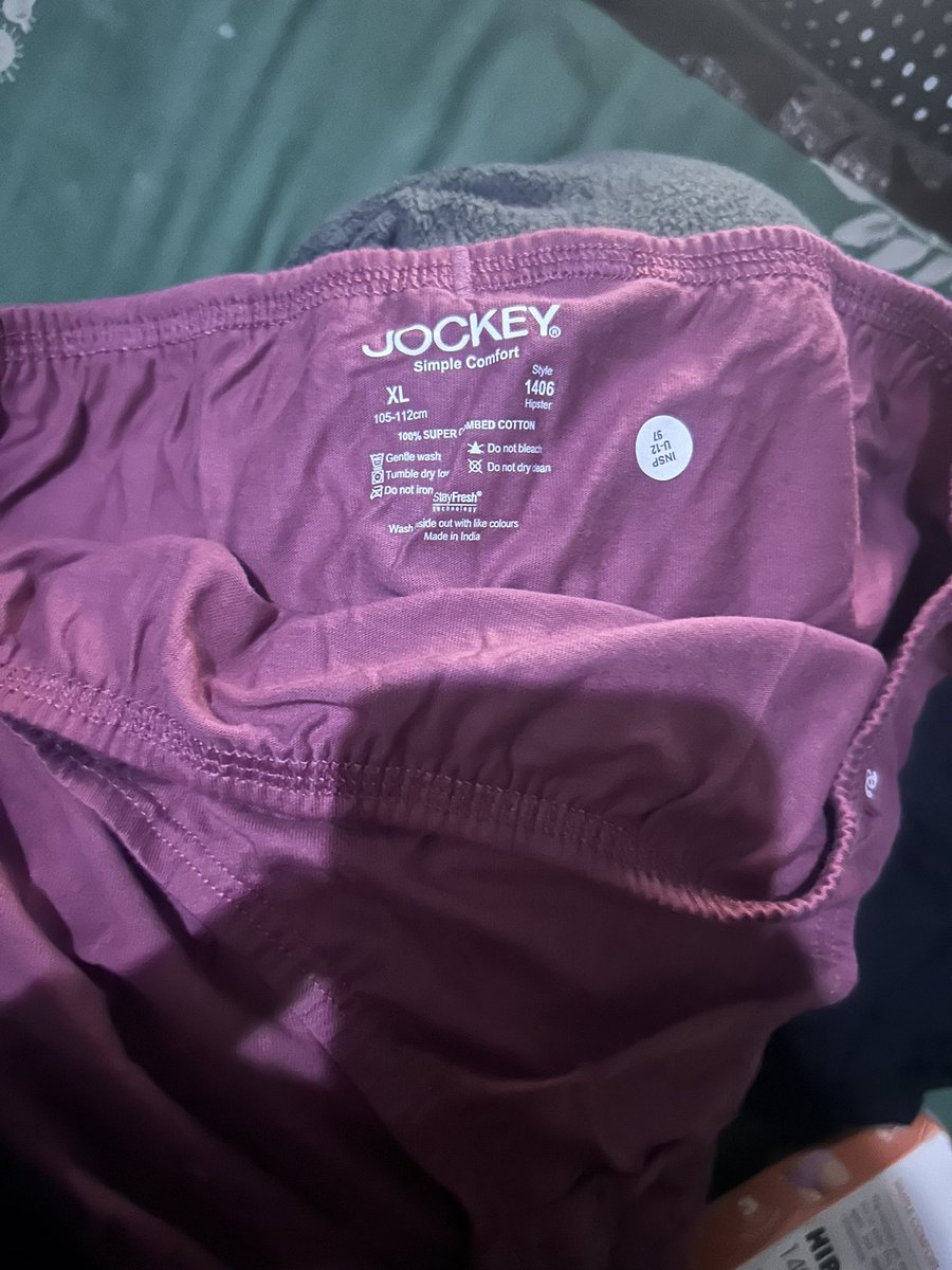 GuptaAnnushree's tweet photo. @myntra I ordered women jockey briefs, SMALL size and Myntra delivered XL size.. I understand the briefs ordered are non returnable and hence ordered the size I require but it was Myntra’s error that they delivered wrong size, now neither they’re refunding nor helping to exchange https://t.co/bq3WSSMNav