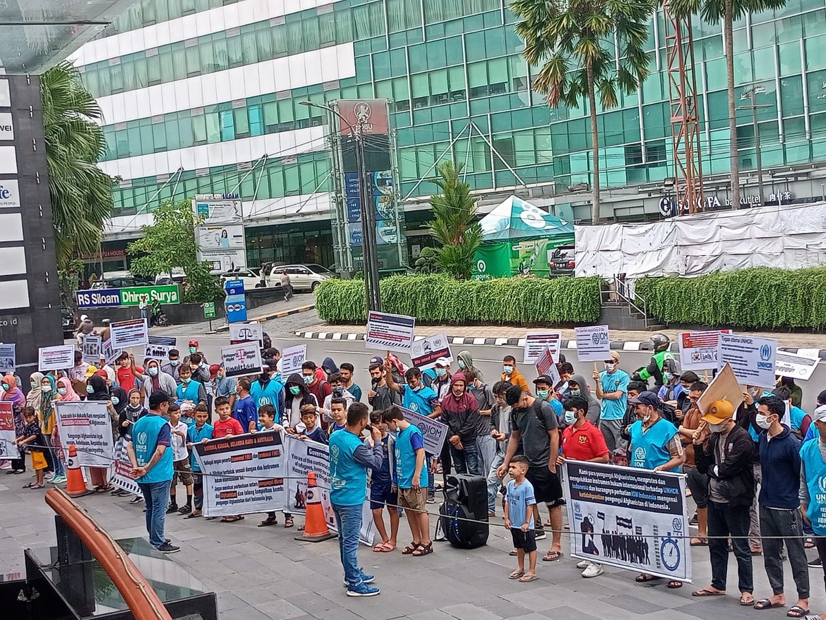 PlayNews13's tweet photo. #End12YearsInLimbo_Indonesia
Hazara refugees are facing horrible hard time, many are suffering due to mental disorders due to uncertainty. https://t.co/u99IJBlj2V